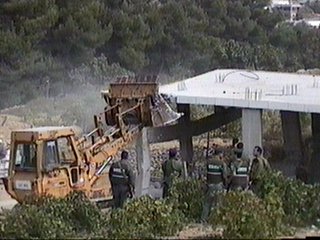 Soldiers supervising demolition (Not related to the case)