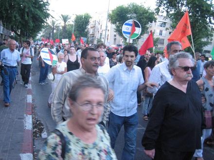 Veteran marchers